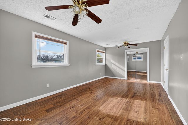 1605 Lou Gene Ave, Louisville, KY 40216