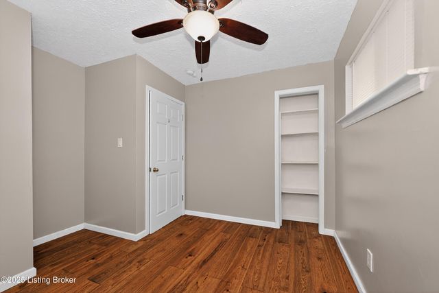 1605 Lou Gene Ave, Louisville, KY 40216