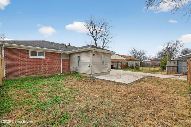 1605 Lou Gene Ave, Louisville, KY 40216