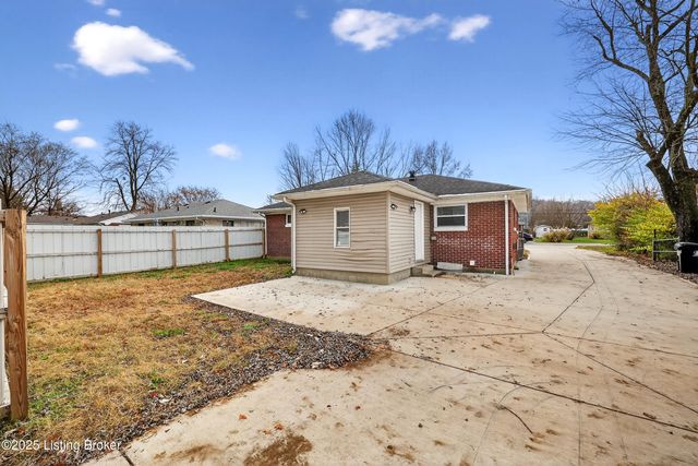 1605 Lou Gene Ave, Louisville, KY 40216