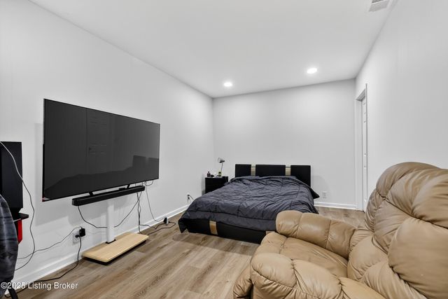 1605 Lou Gene Ave, Louisville, KY 40216