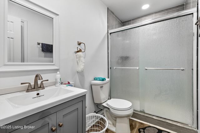 1605 Lou Gene Ave, Louisville, KY 40216