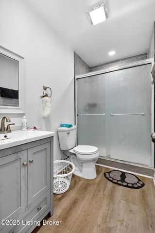 1605 Lou Gene Ave, Louisville, KY 40216