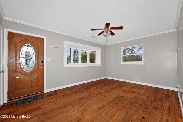 1605 Lou Gene Ave, Louisville, KY 40216