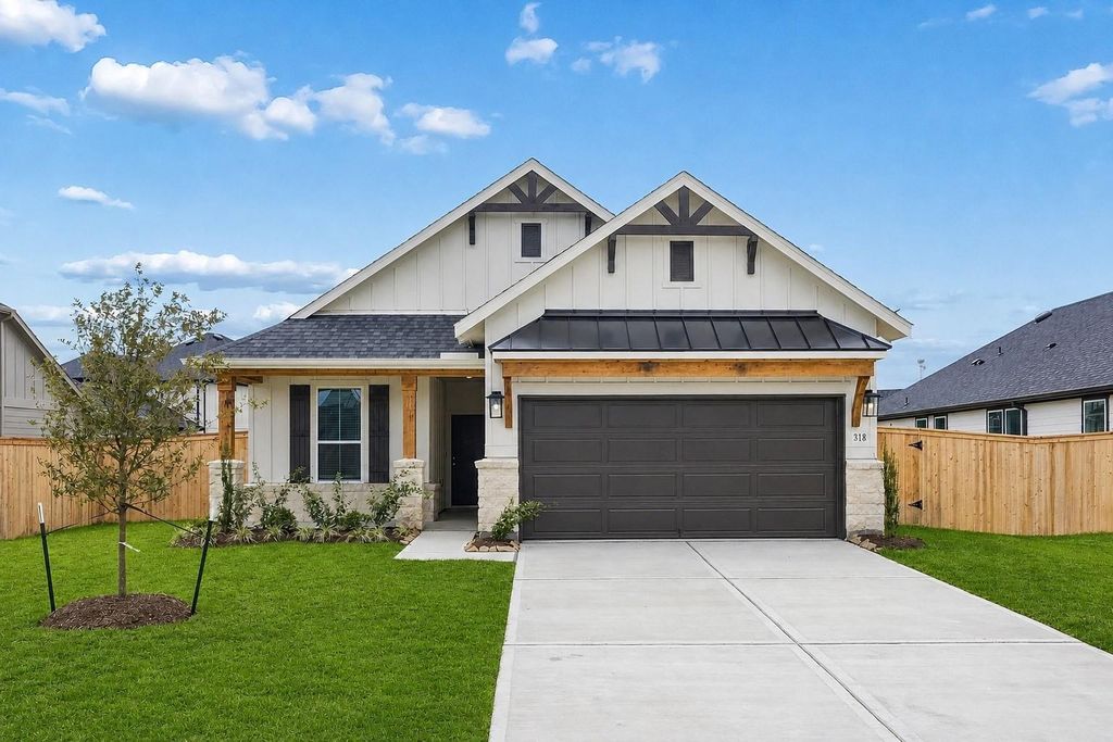 318 Ruby Ford Drive, Cove, TX 77523