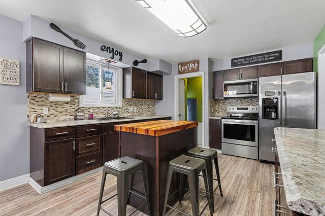 1313 S Barclay Street, Bay City, MI 48706