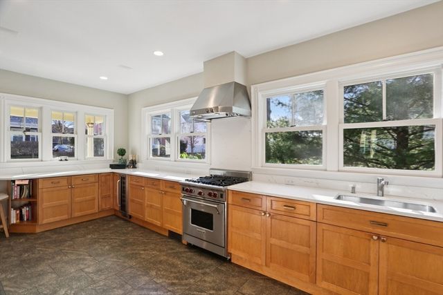 35 Frances St, Melrose, MA 02176