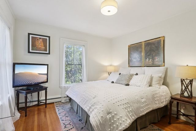 35 Frances St, Melrose, MA 02176