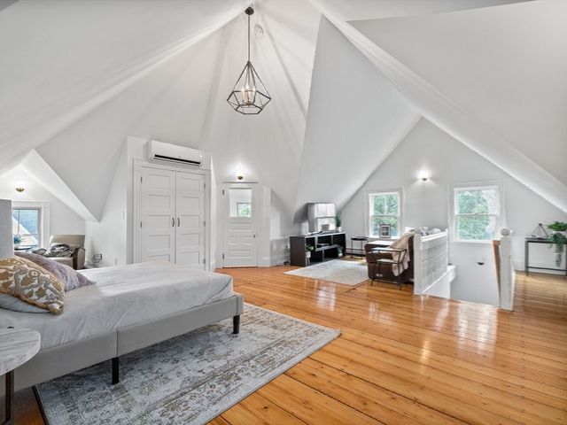 35 Frances St, Melrose, MA 02176