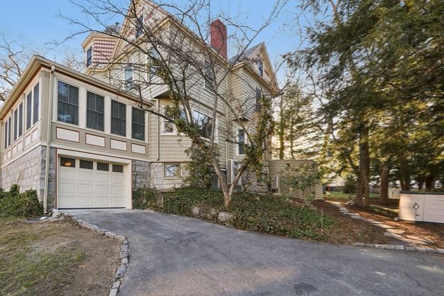 35 Frances St, Melrose, MA 02176