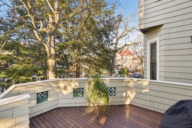 35 Frances St, Melrose, MA 02176