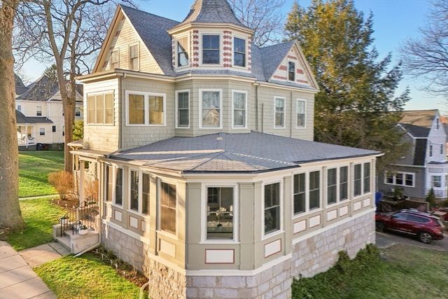 35 Frances St, Melrose, MA 02176