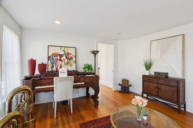 35 Frances St, Melrose, MA 02176