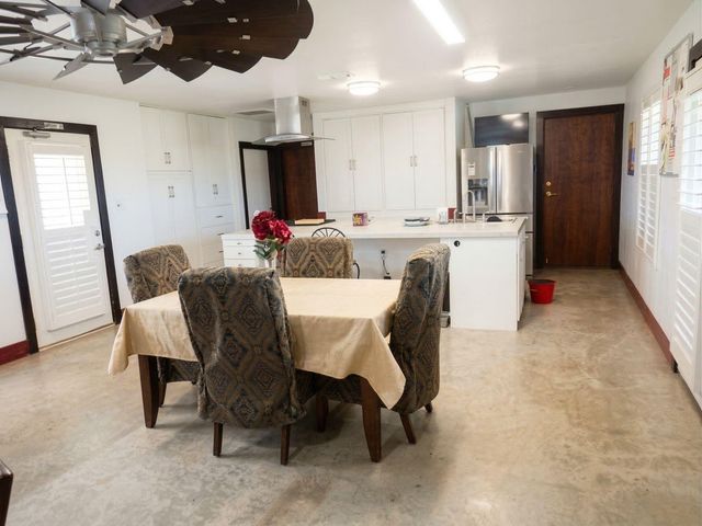 142 Zimmerhanzel Road, Flatonia, TX 78941