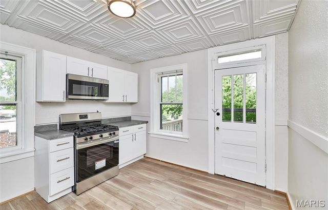 5021 Ray Avenue, St Louis, MO 63116