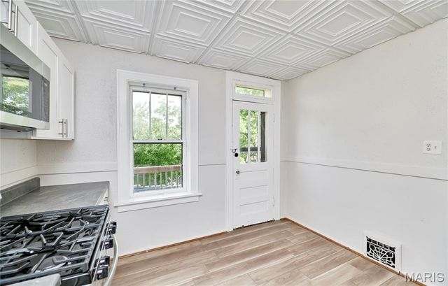 5021 Ray Avenue, St Louis, MO 63116