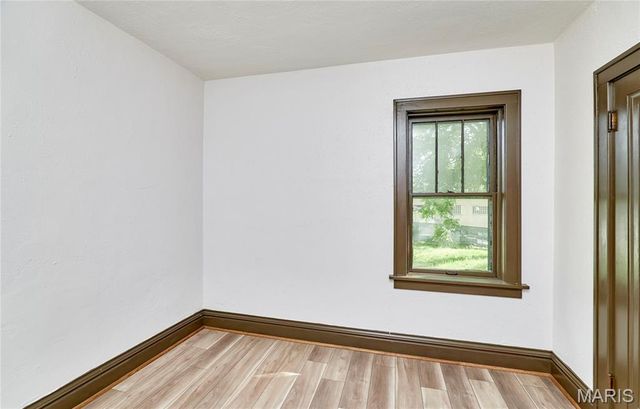 5021 Ray Avenue, St Louis, MO 63116