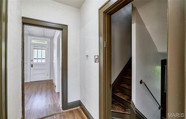 5021 Ray Avenue, St Louis, MO 63116