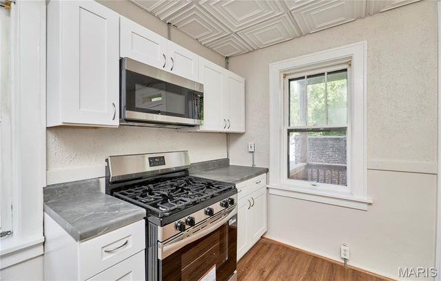 5021 Ray Avenue, St Louis, MO 63116