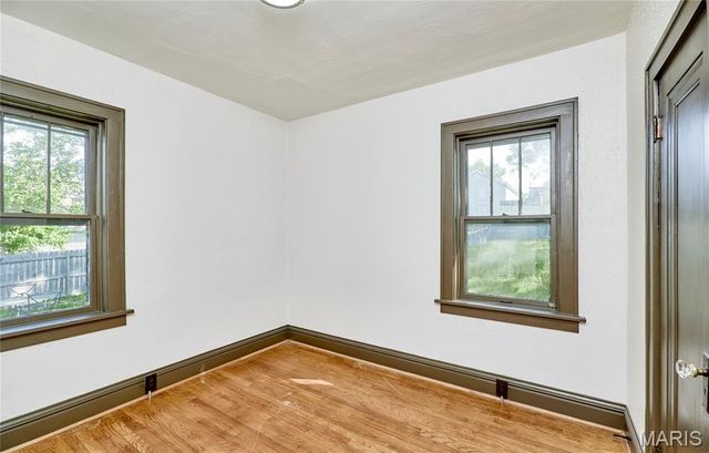 5021 Ray Avenue, St Louis, MO 63116