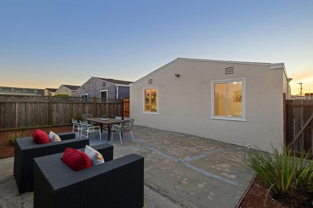 553 Skyline Drive, Daly City, CA 94015