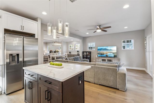 210 HIBISCUS COURT, Orlando, FL 32801