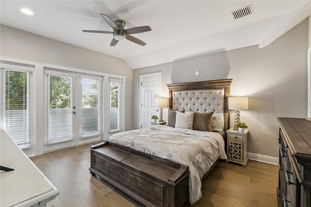210 HIBISCUS COURT, Orlando, FL 32801