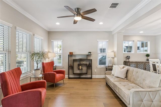 210 HIBISCUS COURT, Orlando, FL 32801