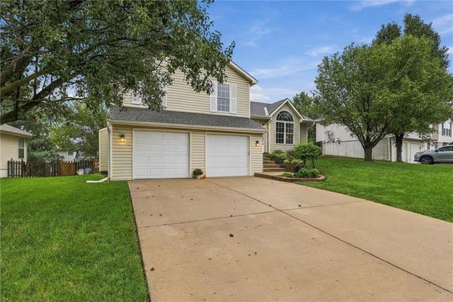 10416 NW 87th Street, Kansas City, MO 64153