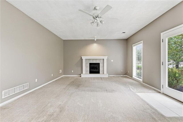 10416 NW 87th Street, Kansas City, MO 64153