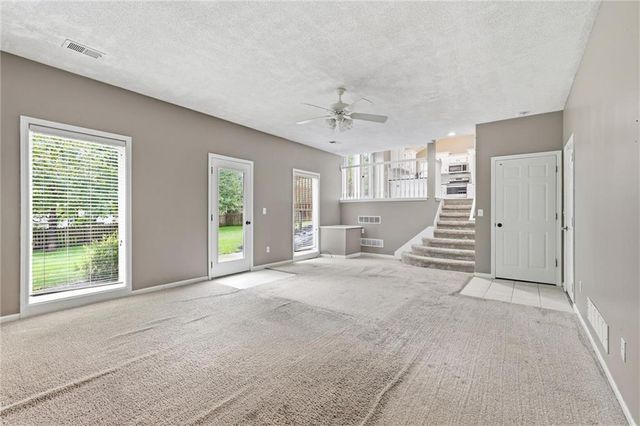 10416 NW 87th Street, Kansas City, MO 64153