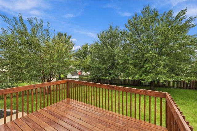 10416 NW 87th Street, Kansas City, MO 64153