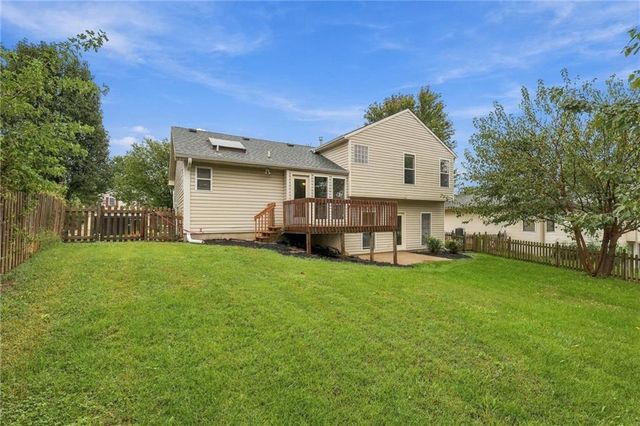 10416 NW 87th Street, Kansas City, MO 64153