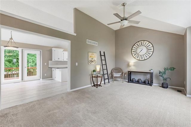 10416 NW 87th Street, Kansas City, MO 64153
