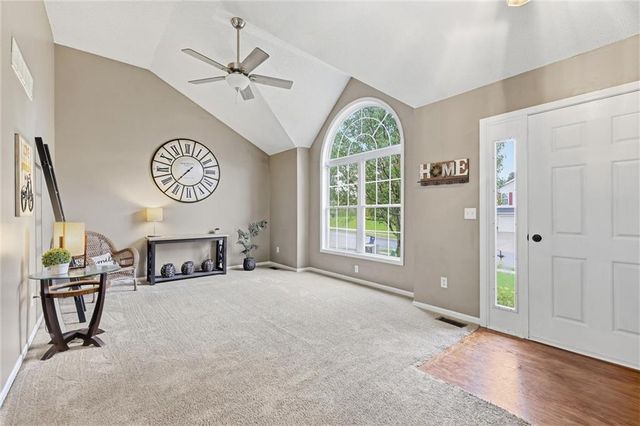 10416 NW 87th Street, Kansas City, MO 64153