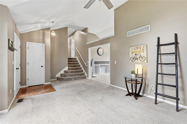 10416 NW 87th Street, Kansas City, MO 64153