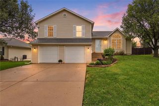 10416 NW 87th Street, Kansas City, MO 64153