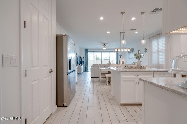 40520 W HALEY Drive, Maricopa, AZ 85138