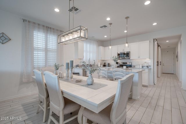 40520 W HALEY Drive, Maricopa, AZ 85138