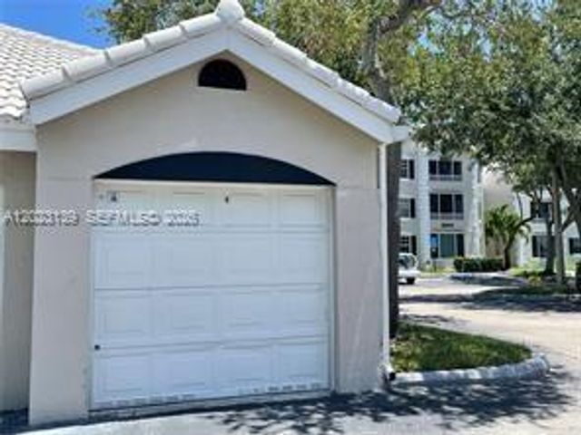 2880 N Oakland Forest Dr 103, Oakland Park, FL 33309