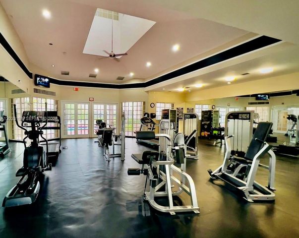 2880 N Oakland Forest Dr 103, Oakland Park, FL 33309