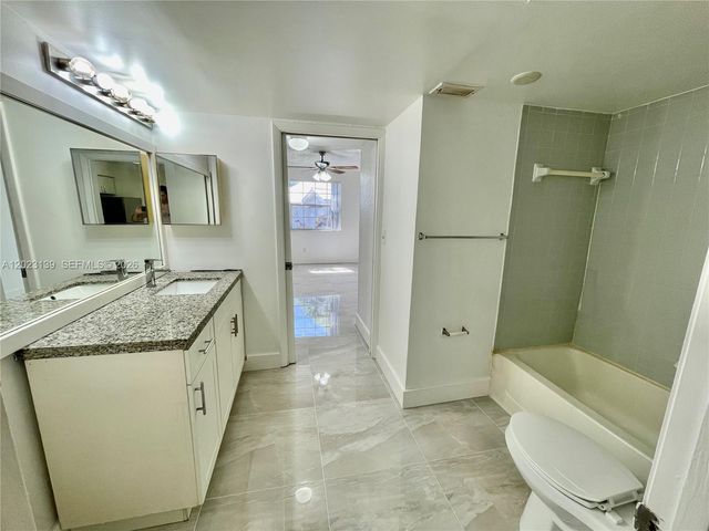 2880 N Oakland Forest Dr 103, Oakland Park, FL 33309