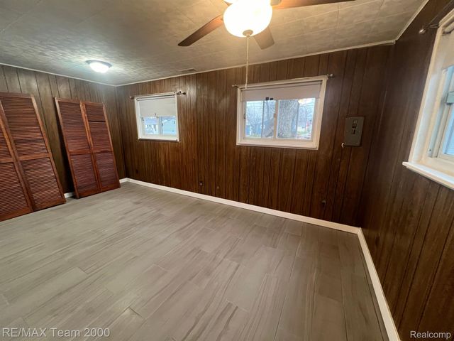 6365 HELEN Street, Garden City, MI 48135