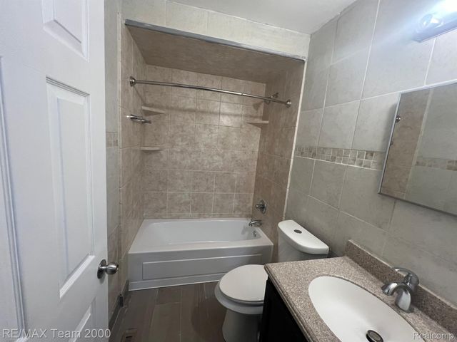 6365 HELEN Street, Garden City, MI 48135
