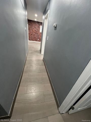 6365 HELEN Street, Garden City, MI 48135