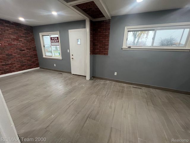 6365 HELEN Street, Garden City, MI 48135