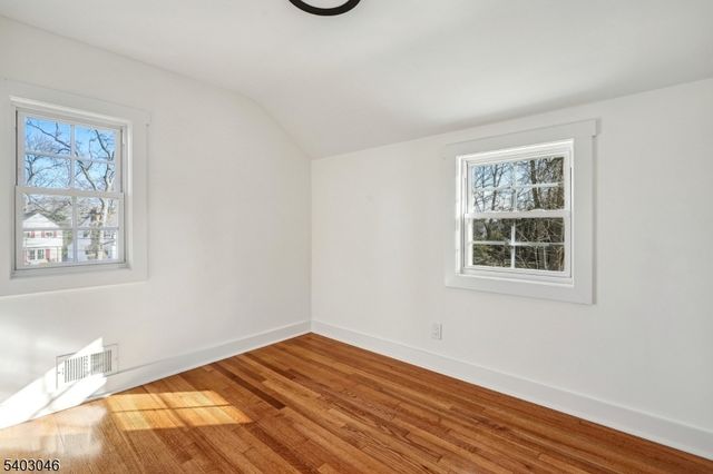 33 Springbrook Rd, Springfield Twp., NJ 07081