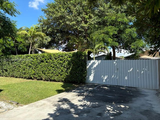 2359 NW 32nd Street, Miami, FL 33142