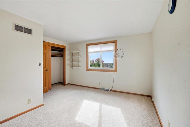 S83W23145 Artesian AVENUE, Big Bend, WI 53103