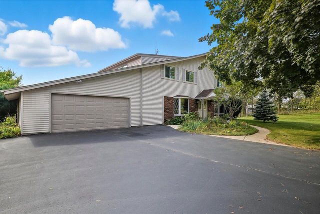 S83W23145 Artesian AVENUE, Big Bend, WI 53103